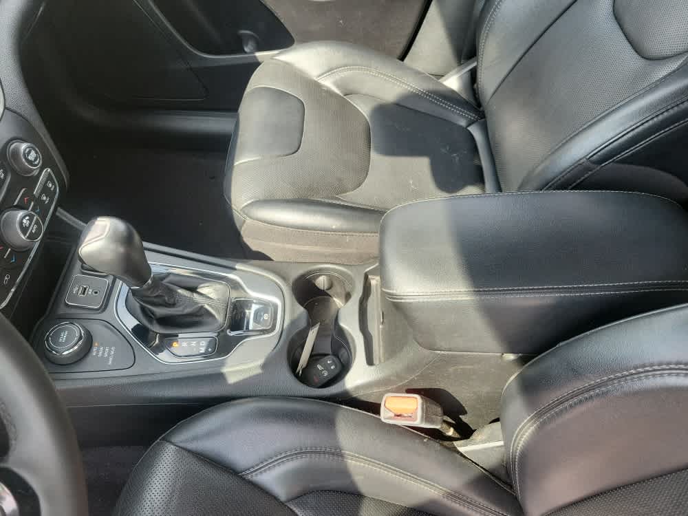 2023 Jeep Cherokee Altitude Lux