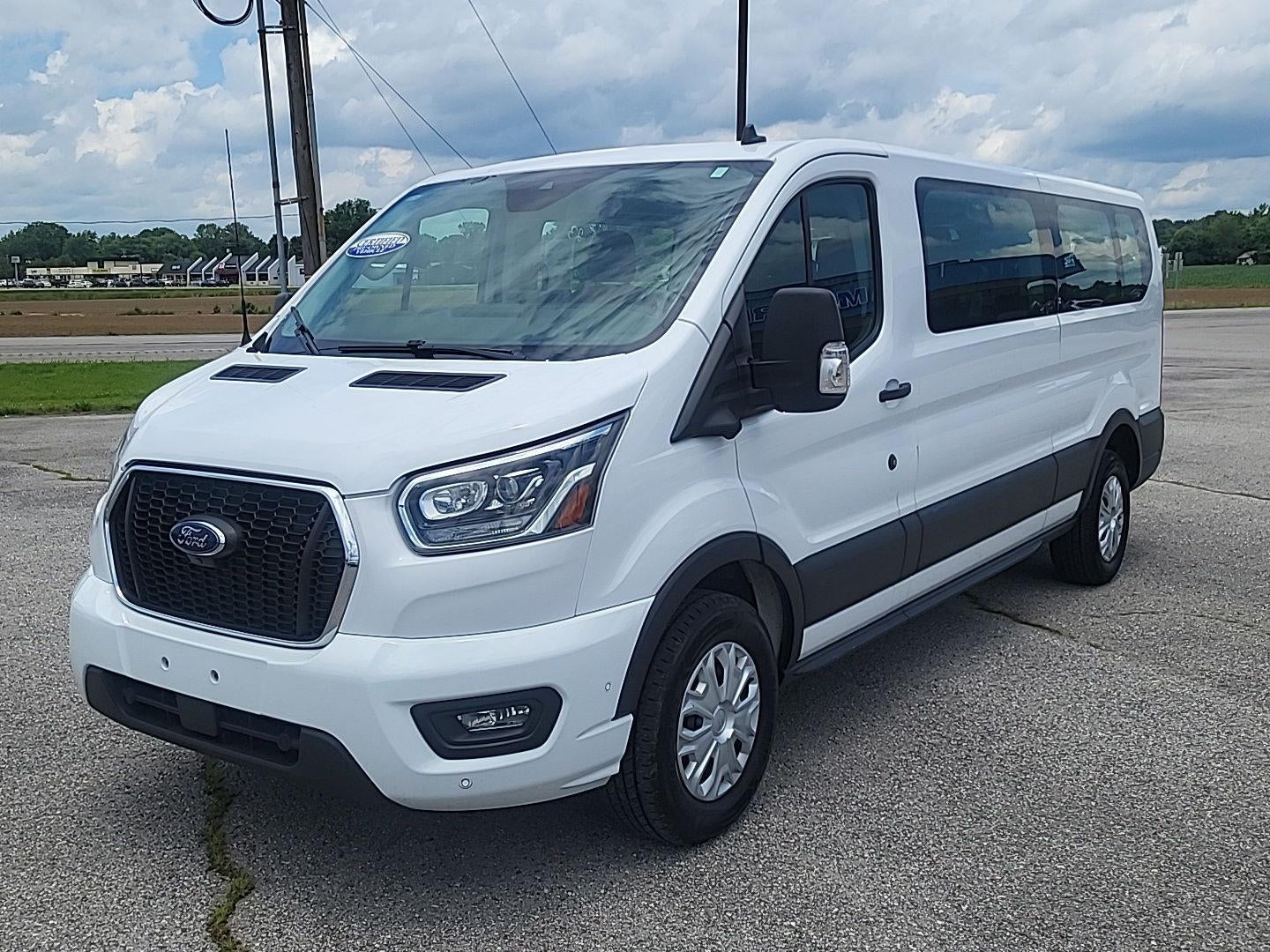 2023 Ford Transit Passenger Wagon XLT