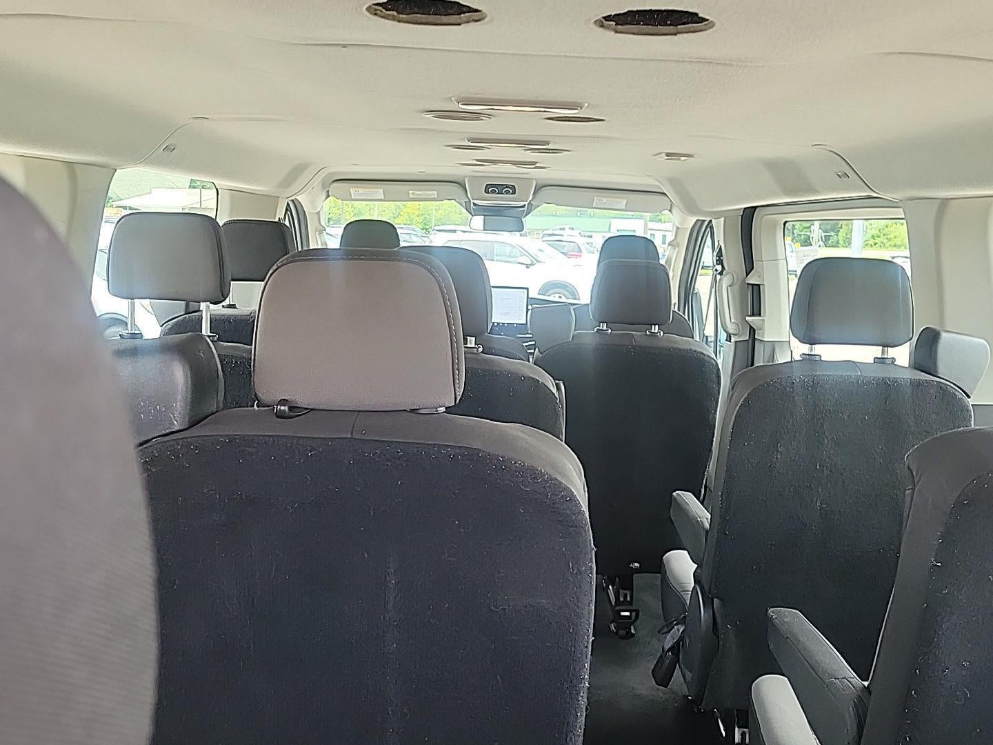 2023 Ford Transit Passenger Wagon XLT