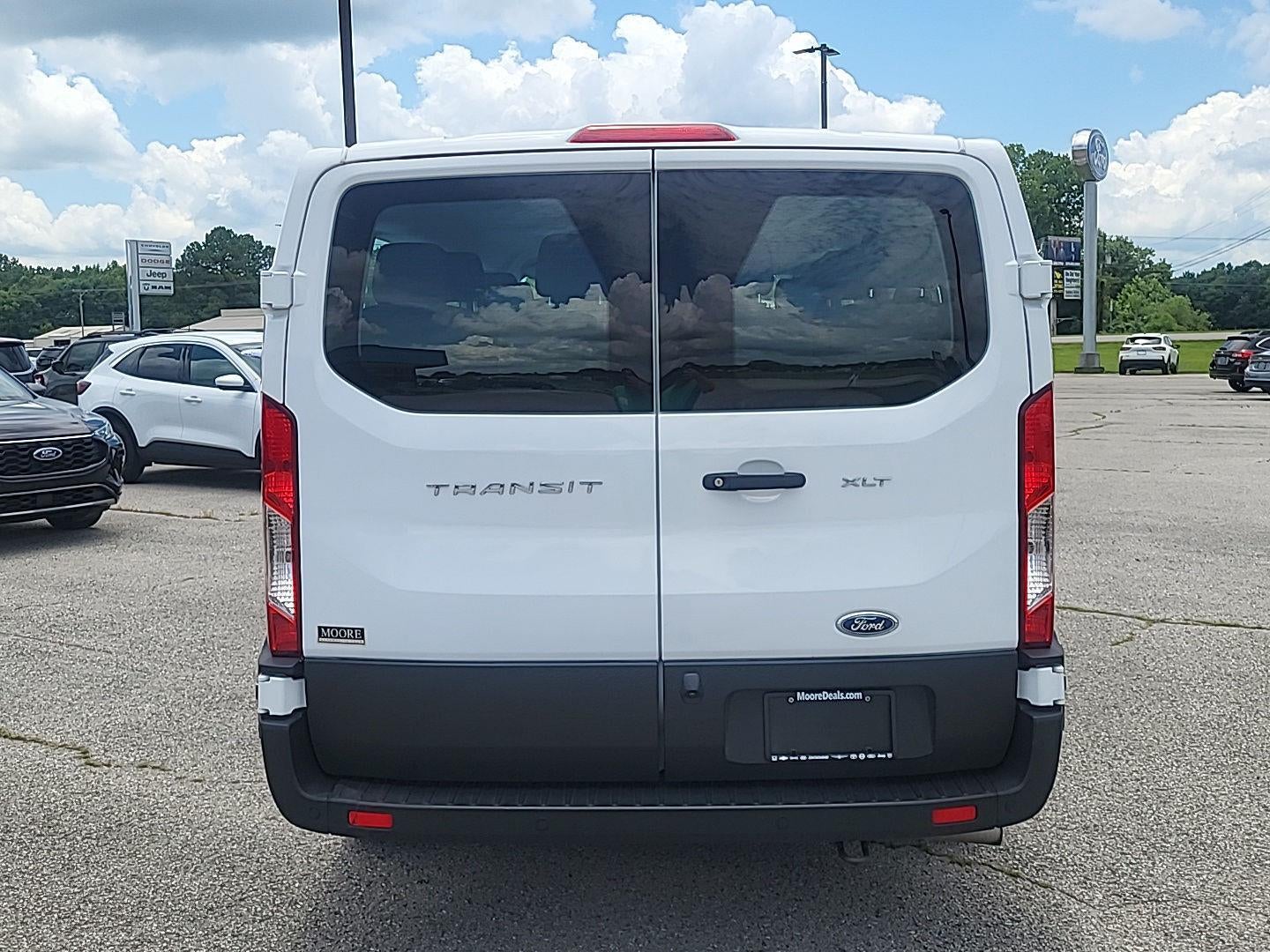 2023 Ford Transit Passenger Wagon XLT