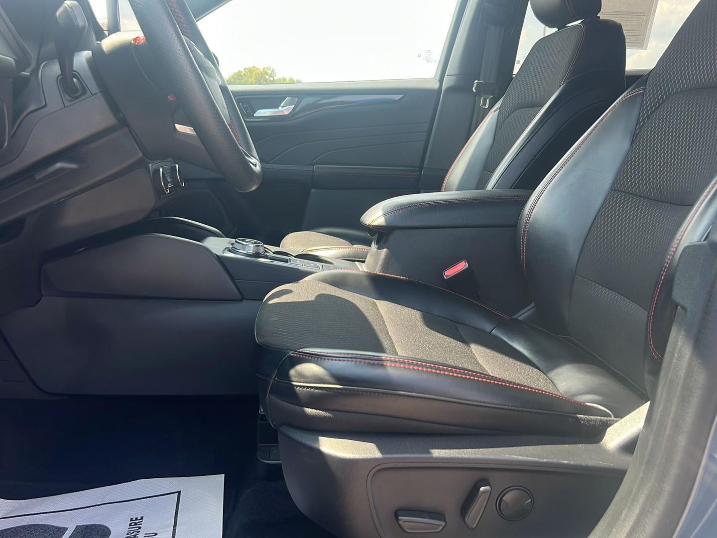 2025 Ford Escape ST-Line Select