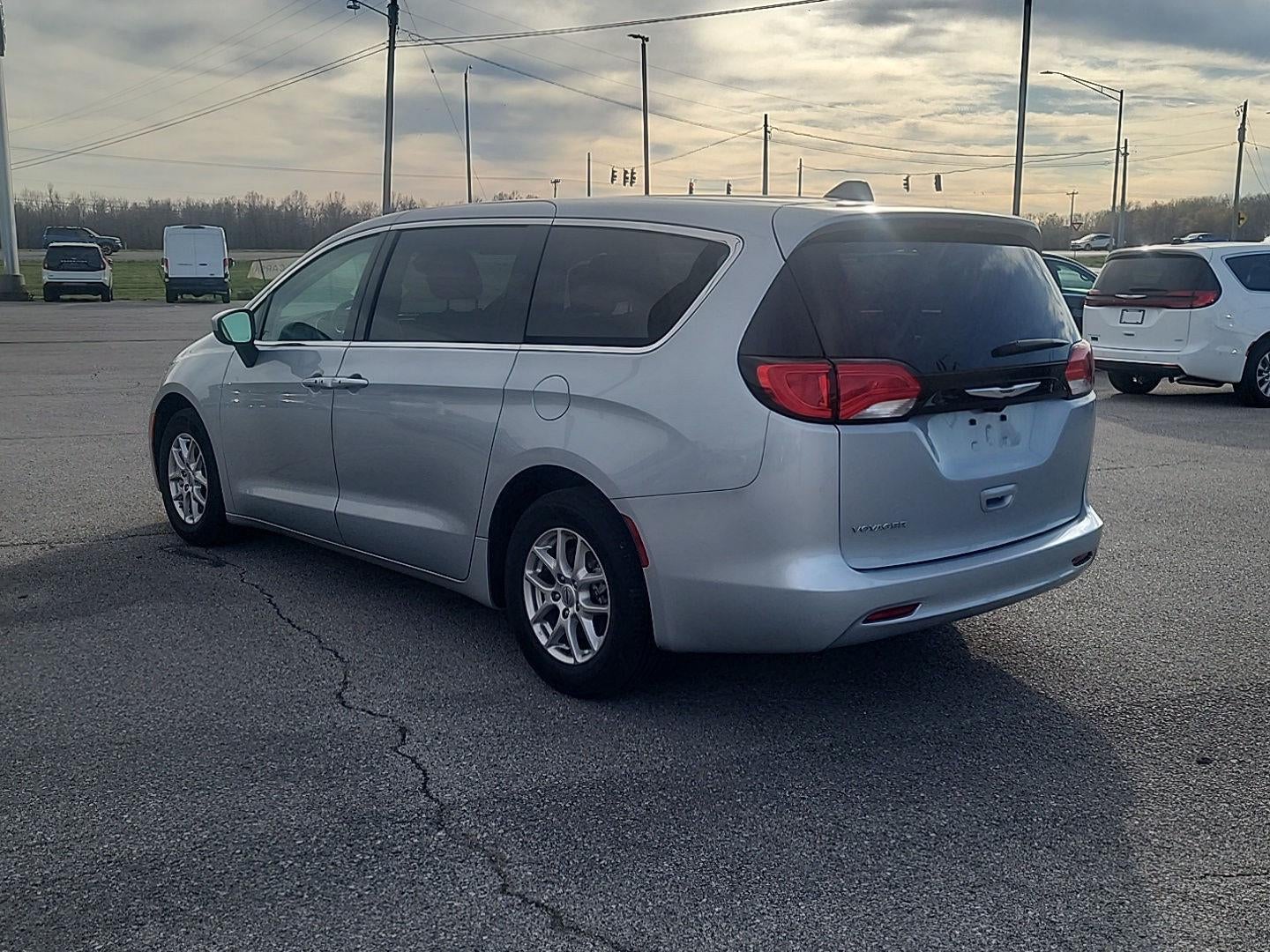 2023 Chrysler Voyager LX