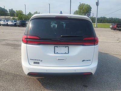 2024 Chrysler Pacifica Hybrid S Appearance Pkg