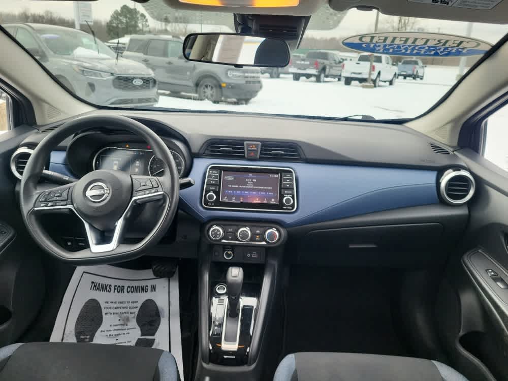2023 Nissan Versa SV