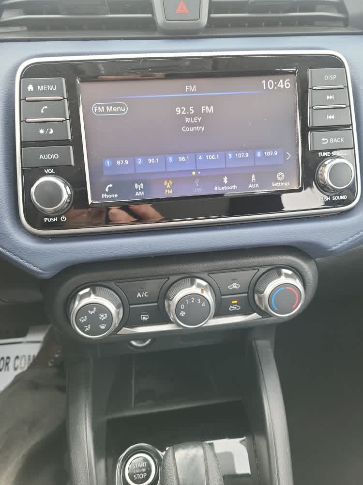 2023 Nissan Versa SV