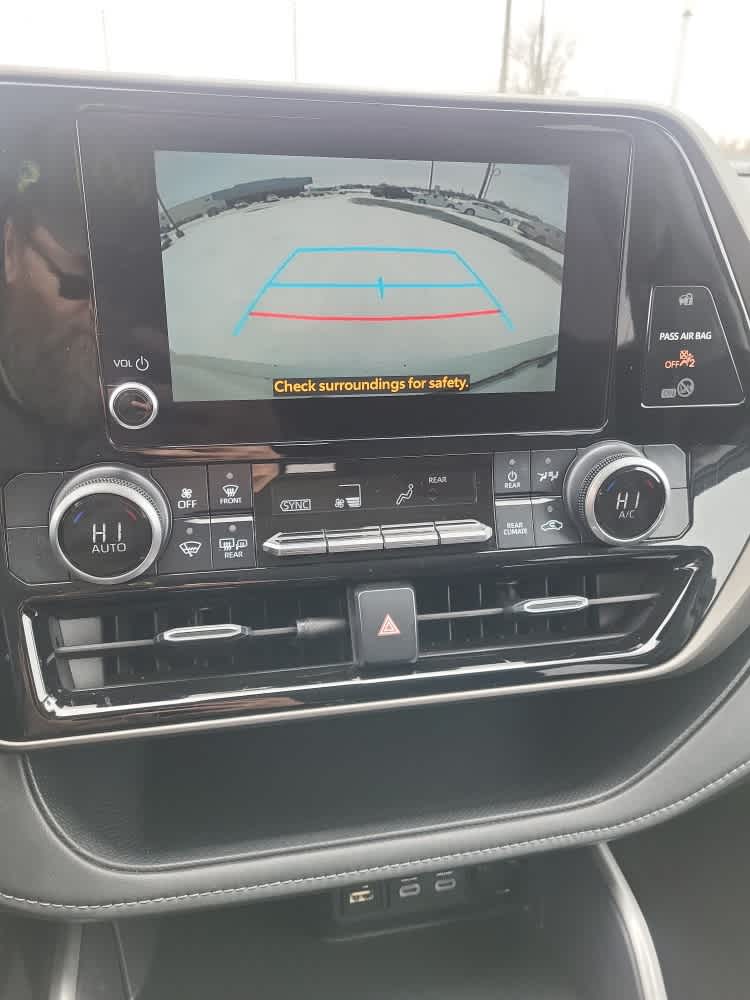 2023 Toyota Highlander LE