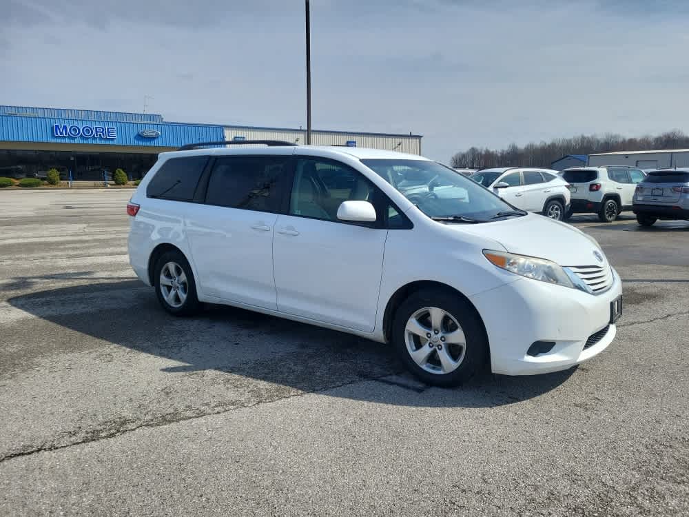 2015 Toyota Sienna LE