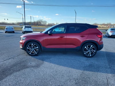 2020 Volvo XC40 R-Design