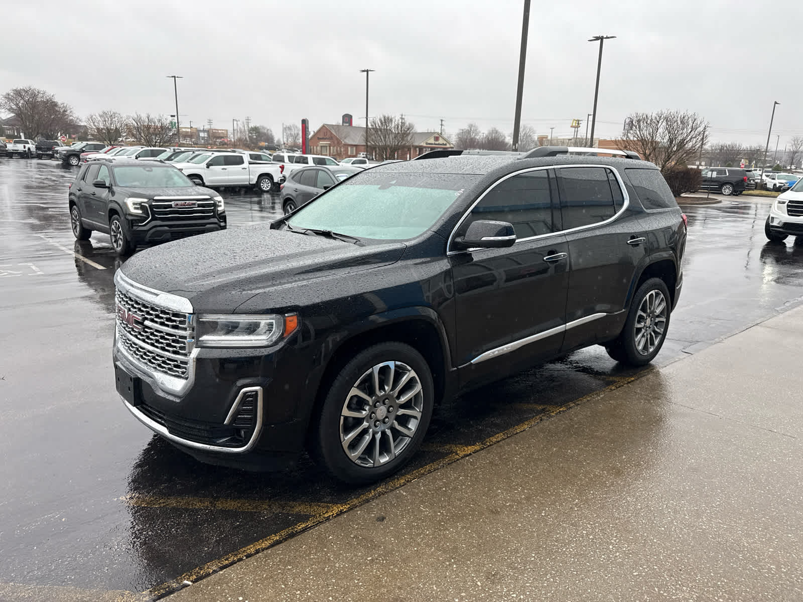 2023 GMC Acadia Denali