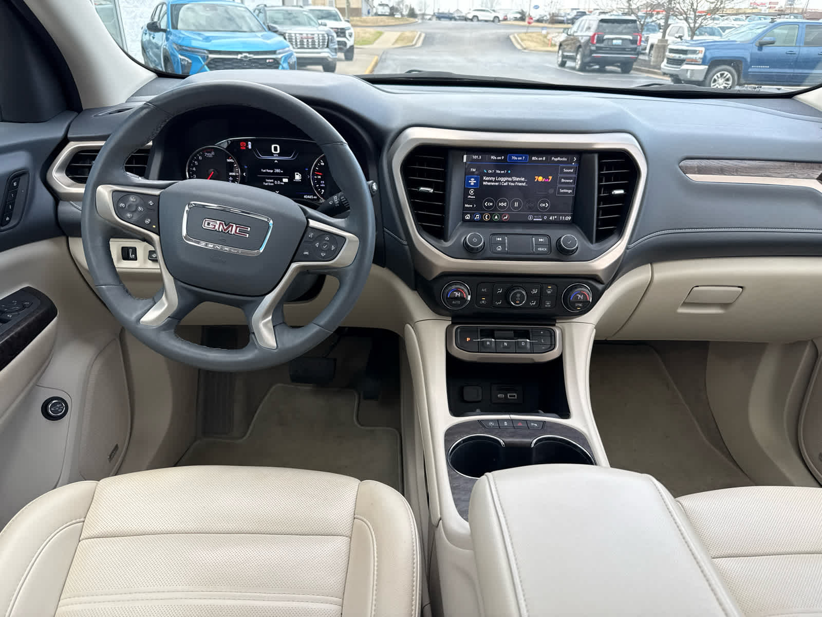 2023 GMC Acadia Denali