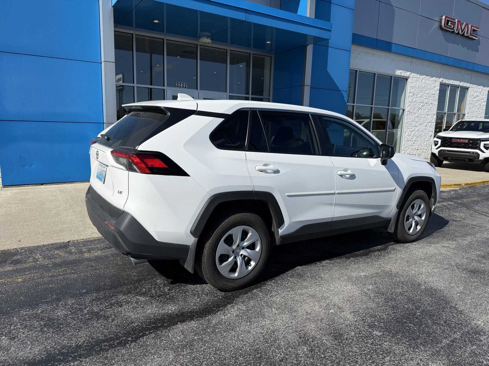 2024 Toyota RAV4 LE