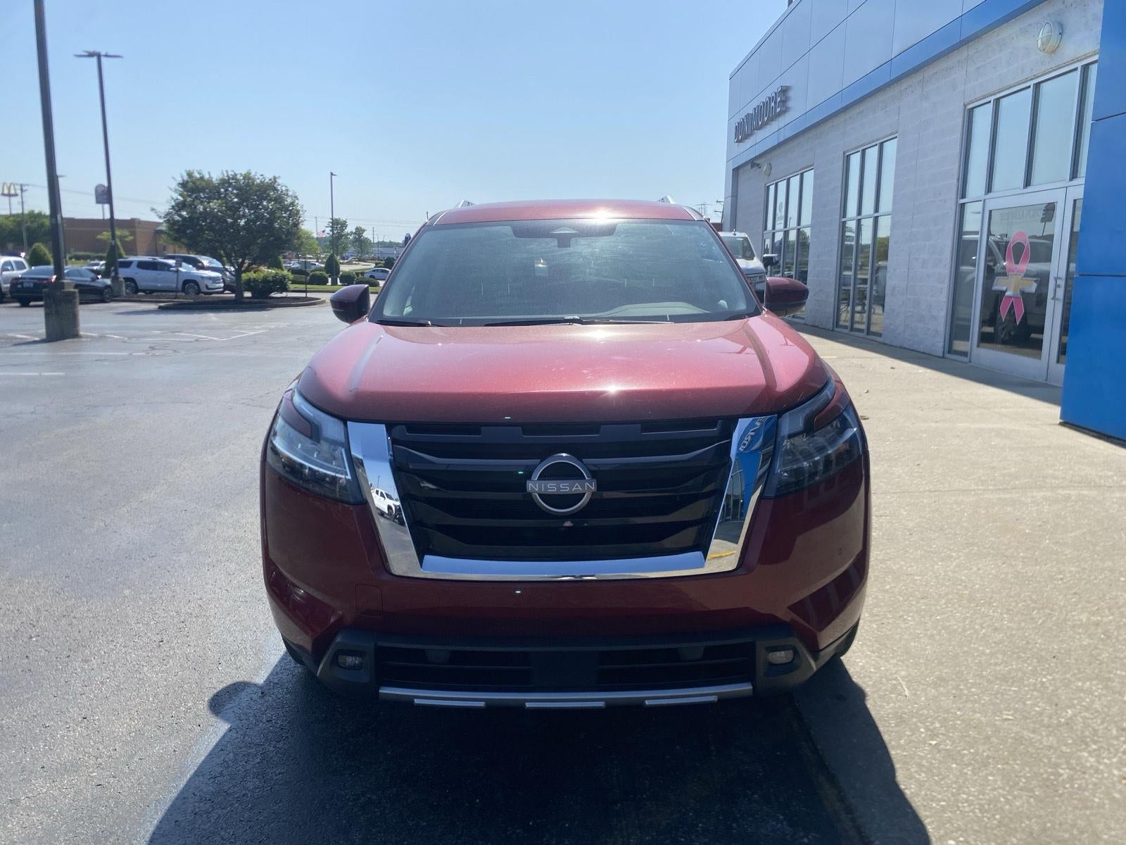 2023 Nissan Pathfinder SL