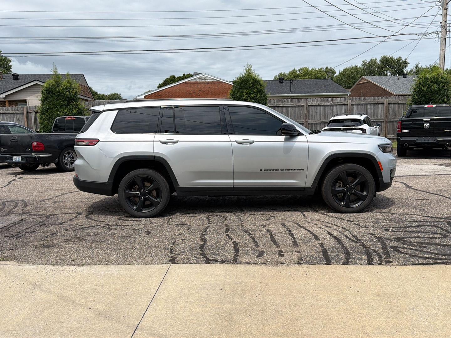 2023 Jeep Grand Cherokee L Altitude