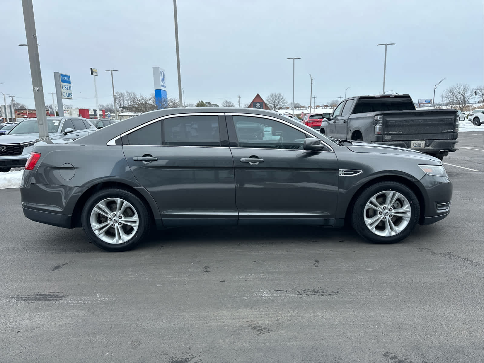 2016 Ford Taurus SEL