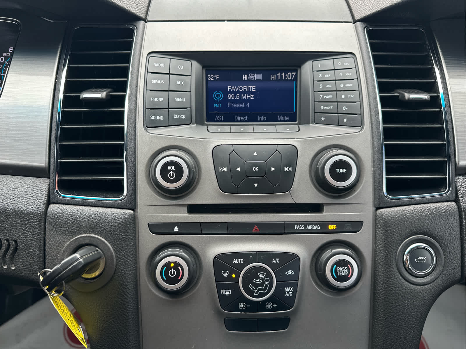 2016 Ford Taurus SEL