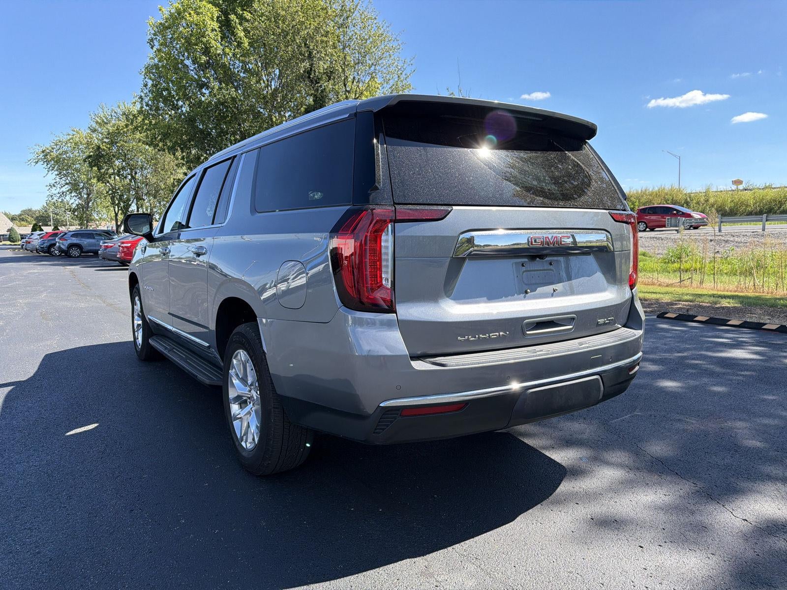 2022 GMC Yukon XL SLT