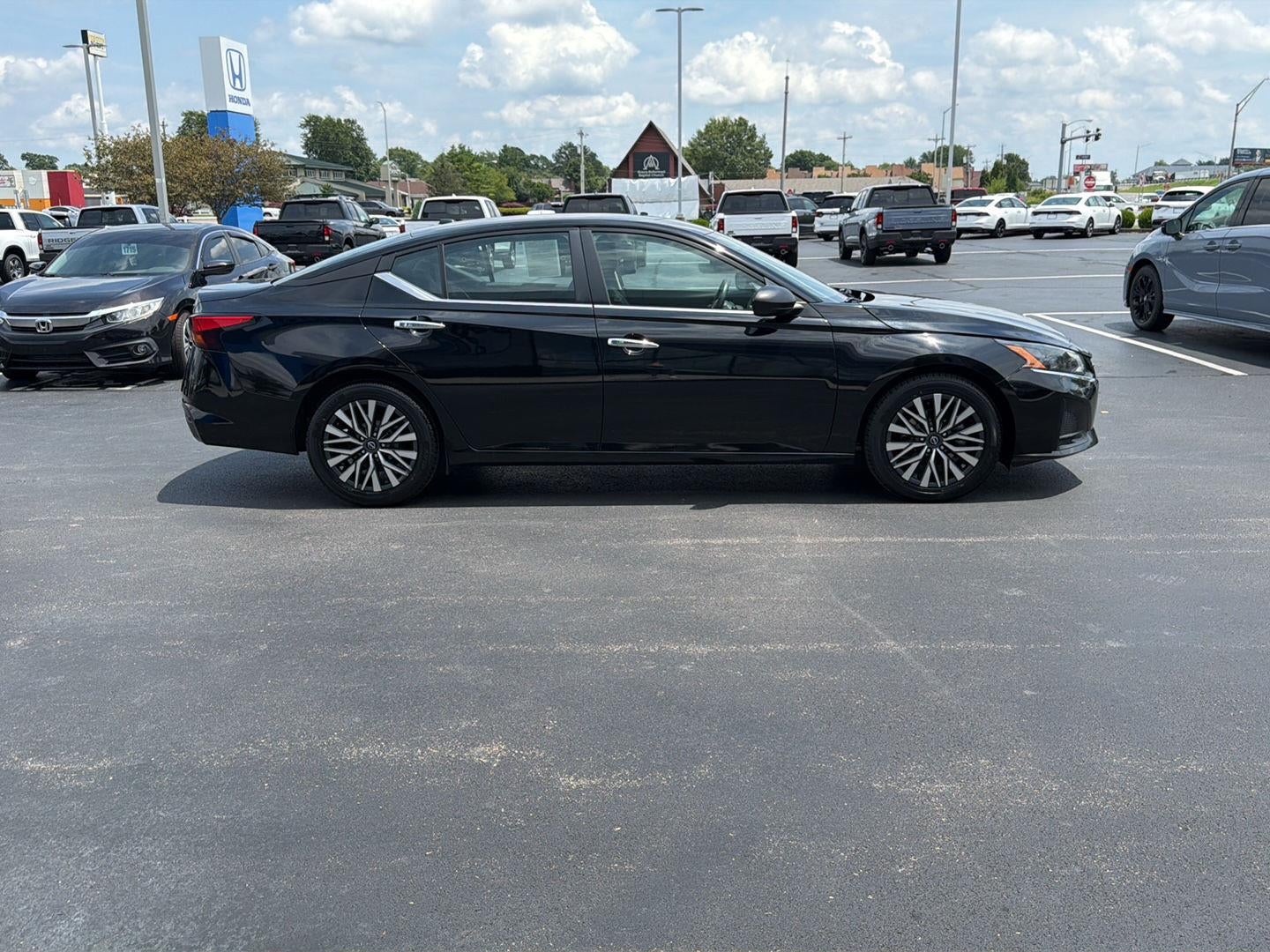2024 Nissan Altima 2.5 SV