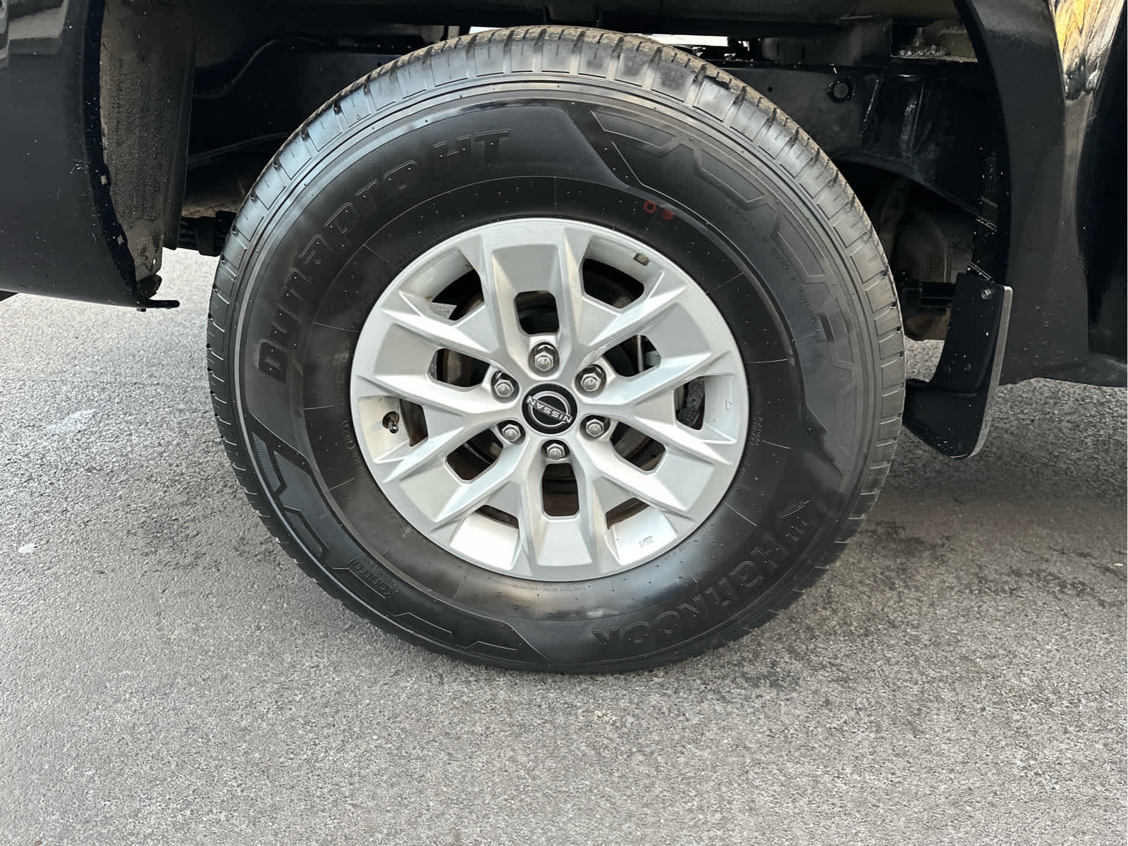 2024 Nissan Frontier SV