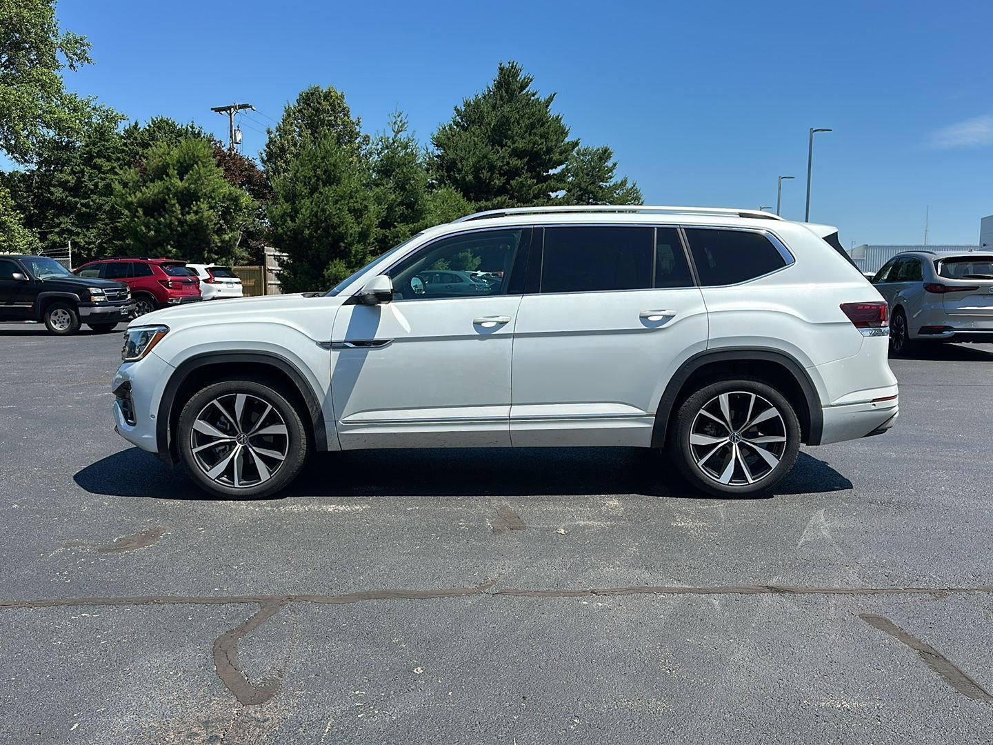 2025 Volkswagen Atlas 2.0T SEL Premium R-Line