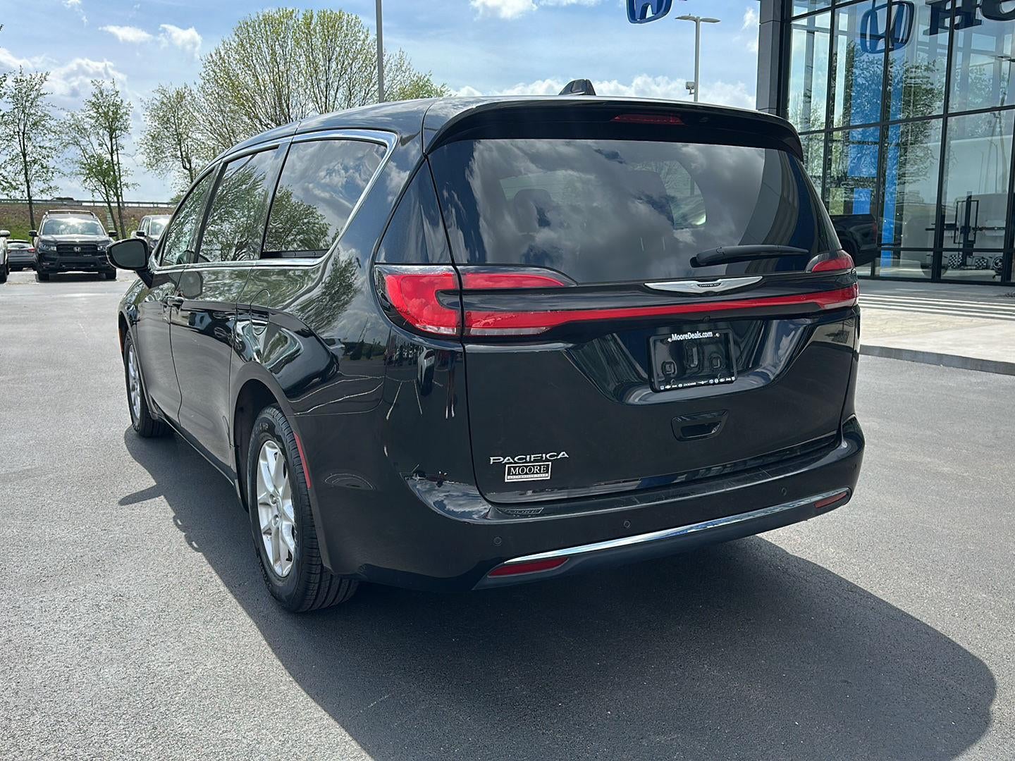 2025 Chrysler Pacifica Select