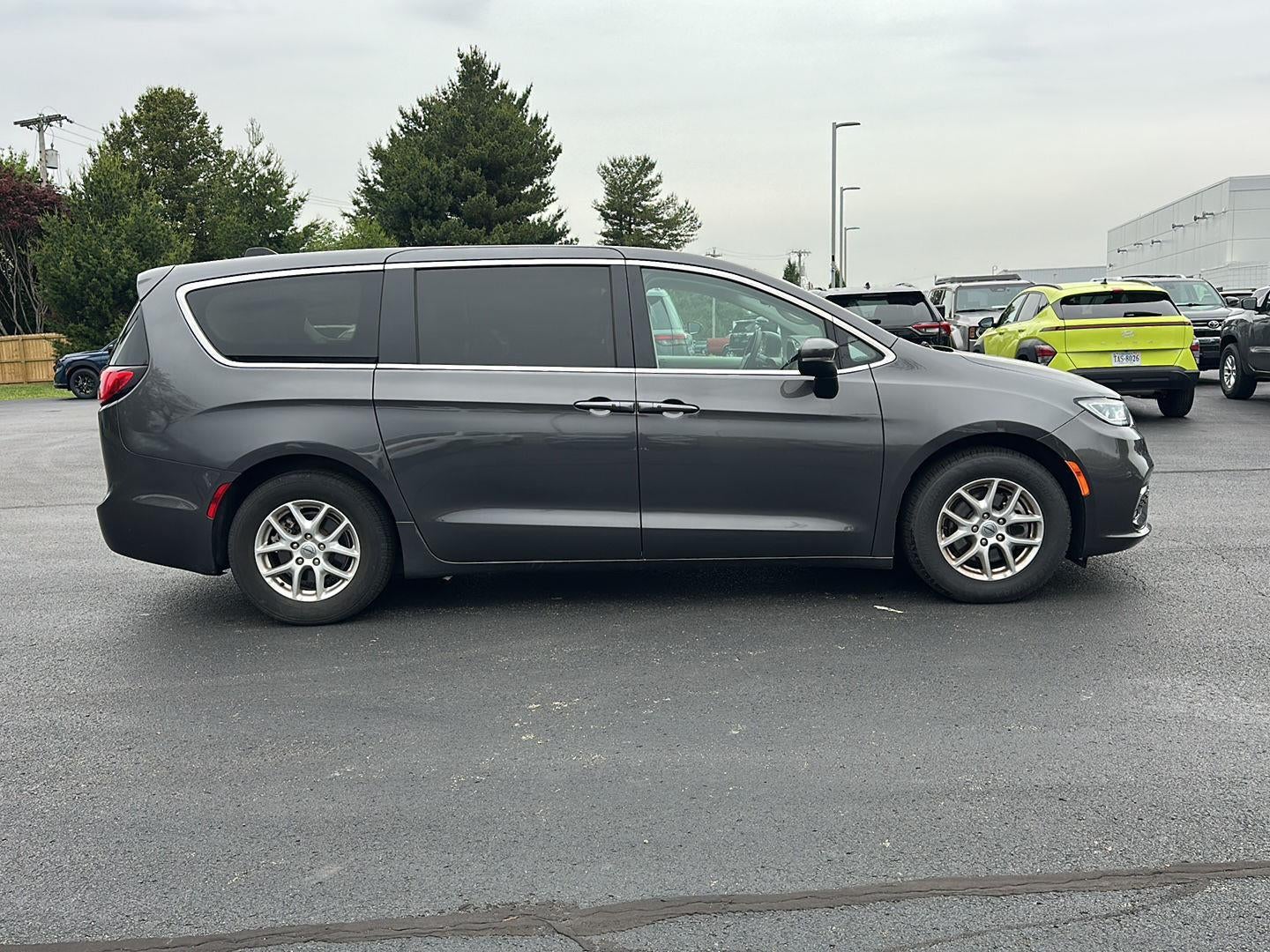 2023 Chrysler Pacifica Touring L