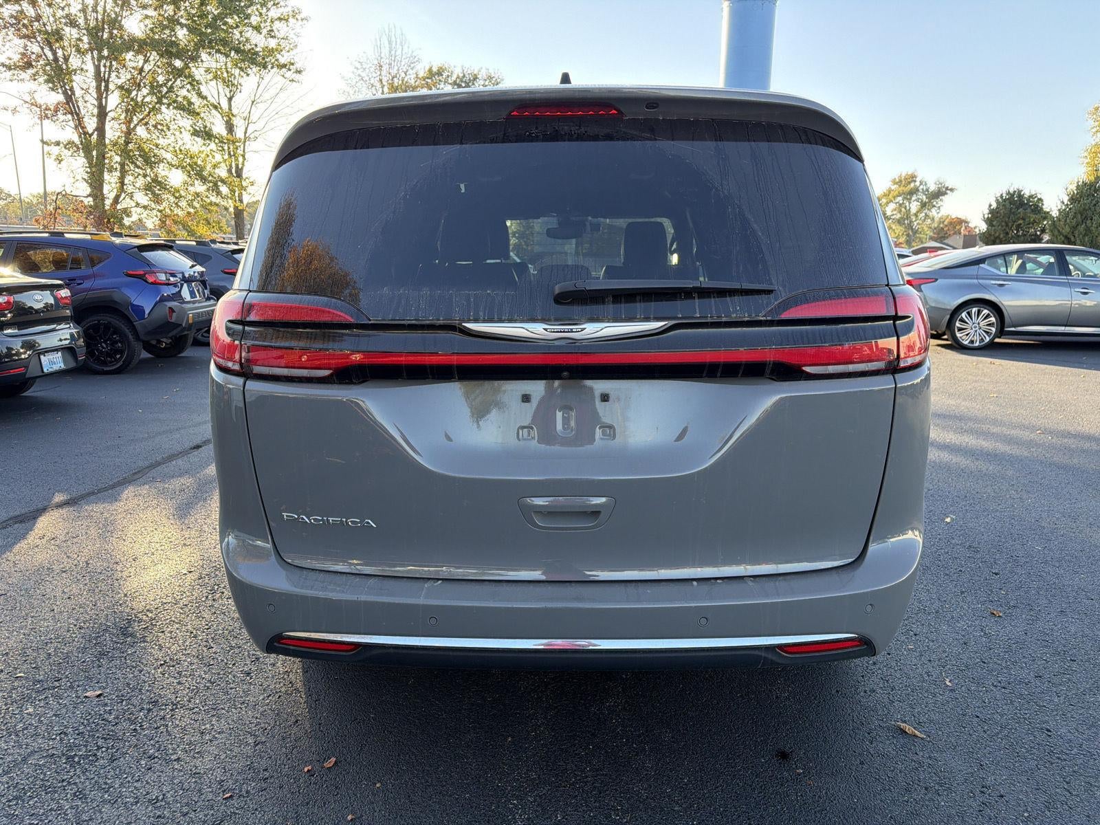 2025 Chrysler Pacifica Select