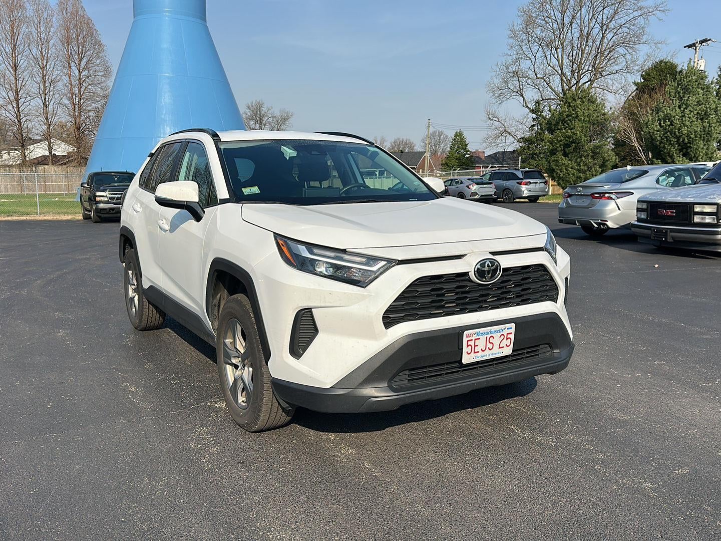 2024 Toyota RAV4 XLE