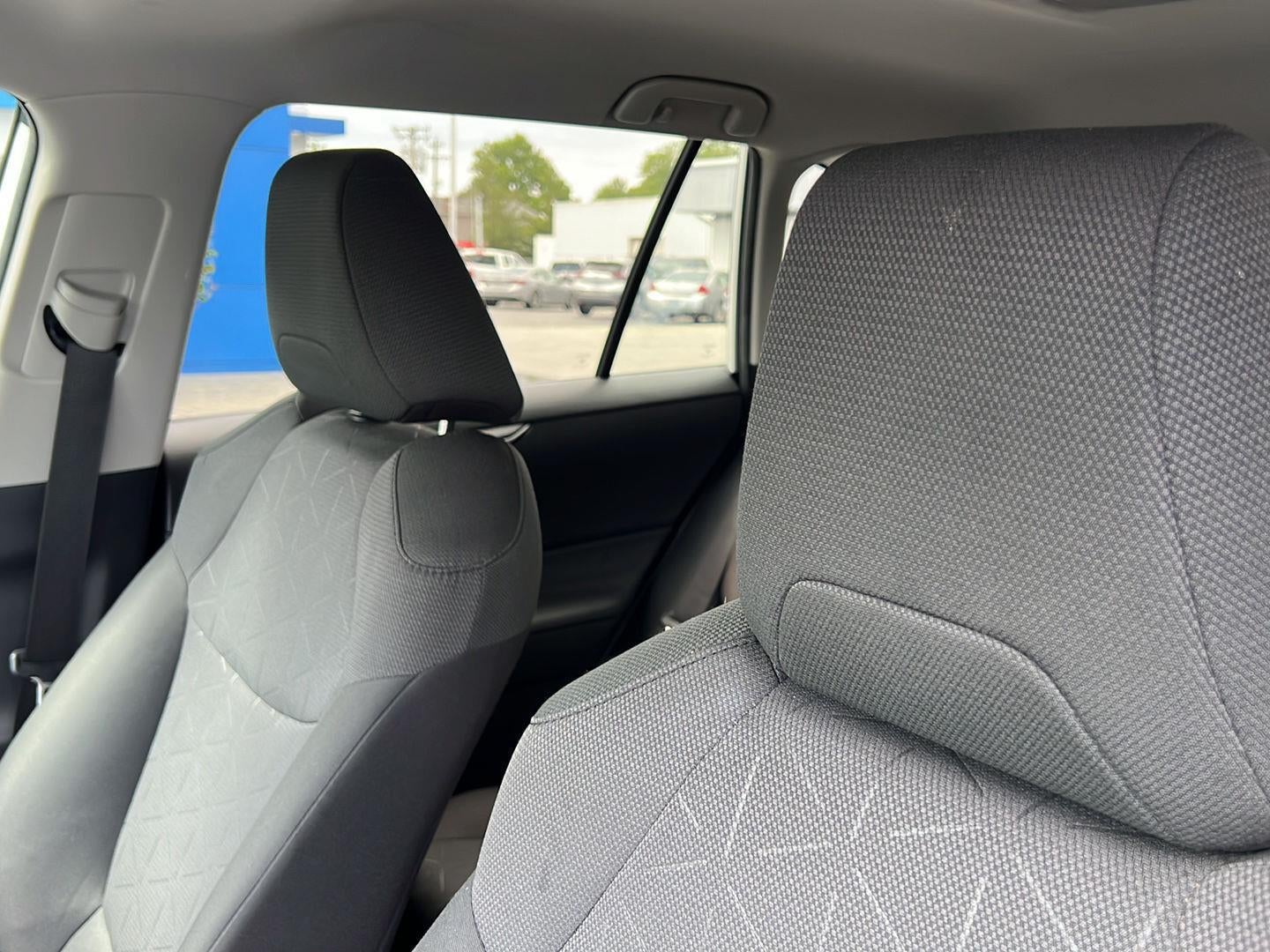 2024 TOYOTA TRUCK RAV4 XLE
