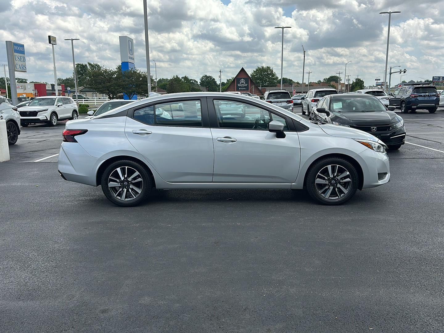 2025 Nissan Versa SV