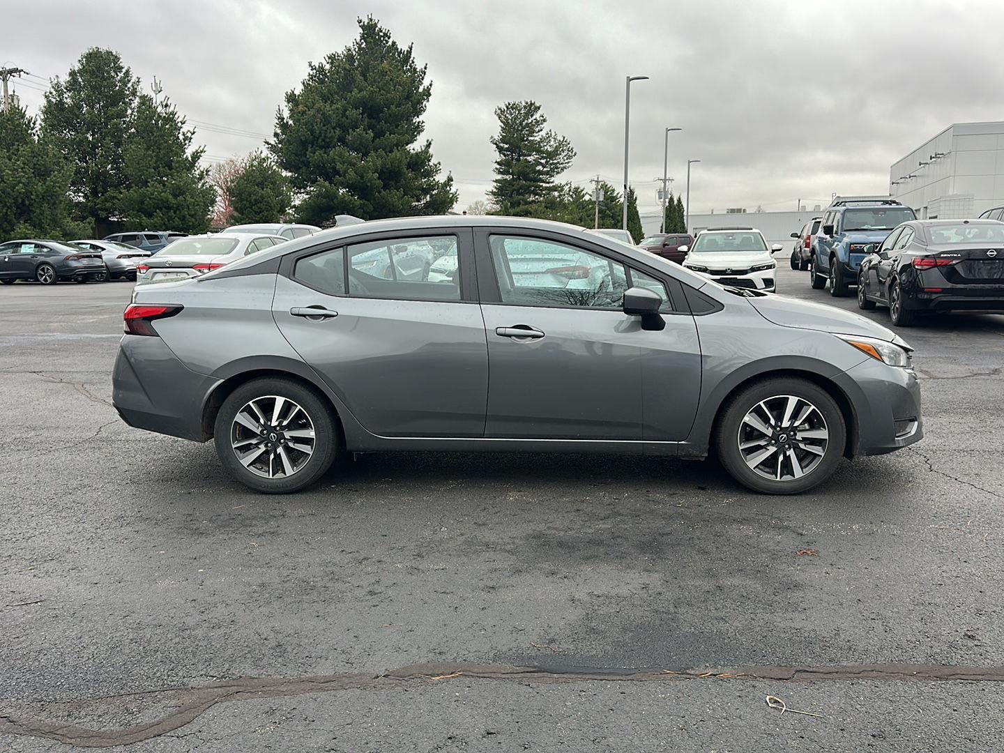 2025 Nissan Versa SV