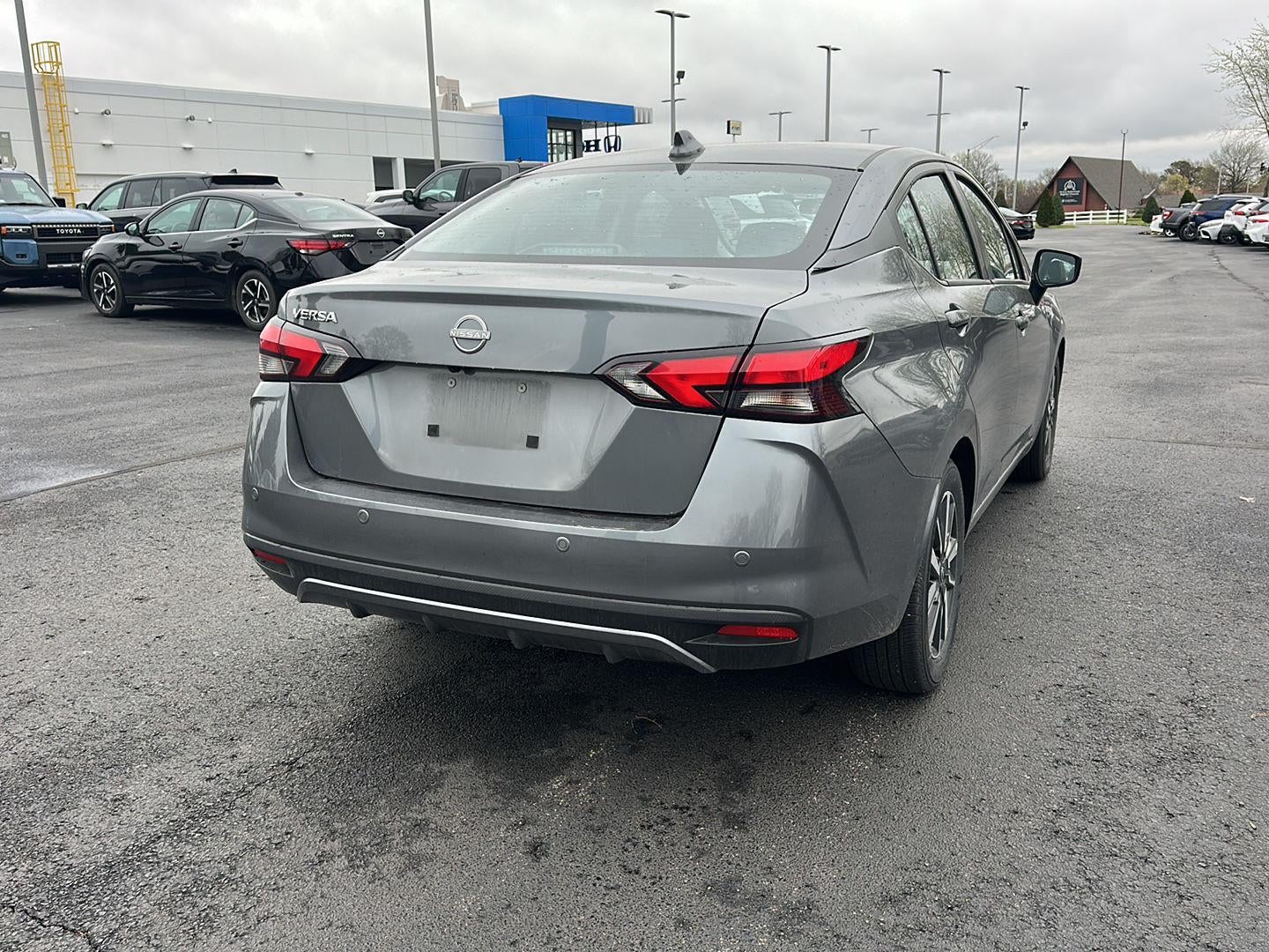 2025 Nissan Versa SV