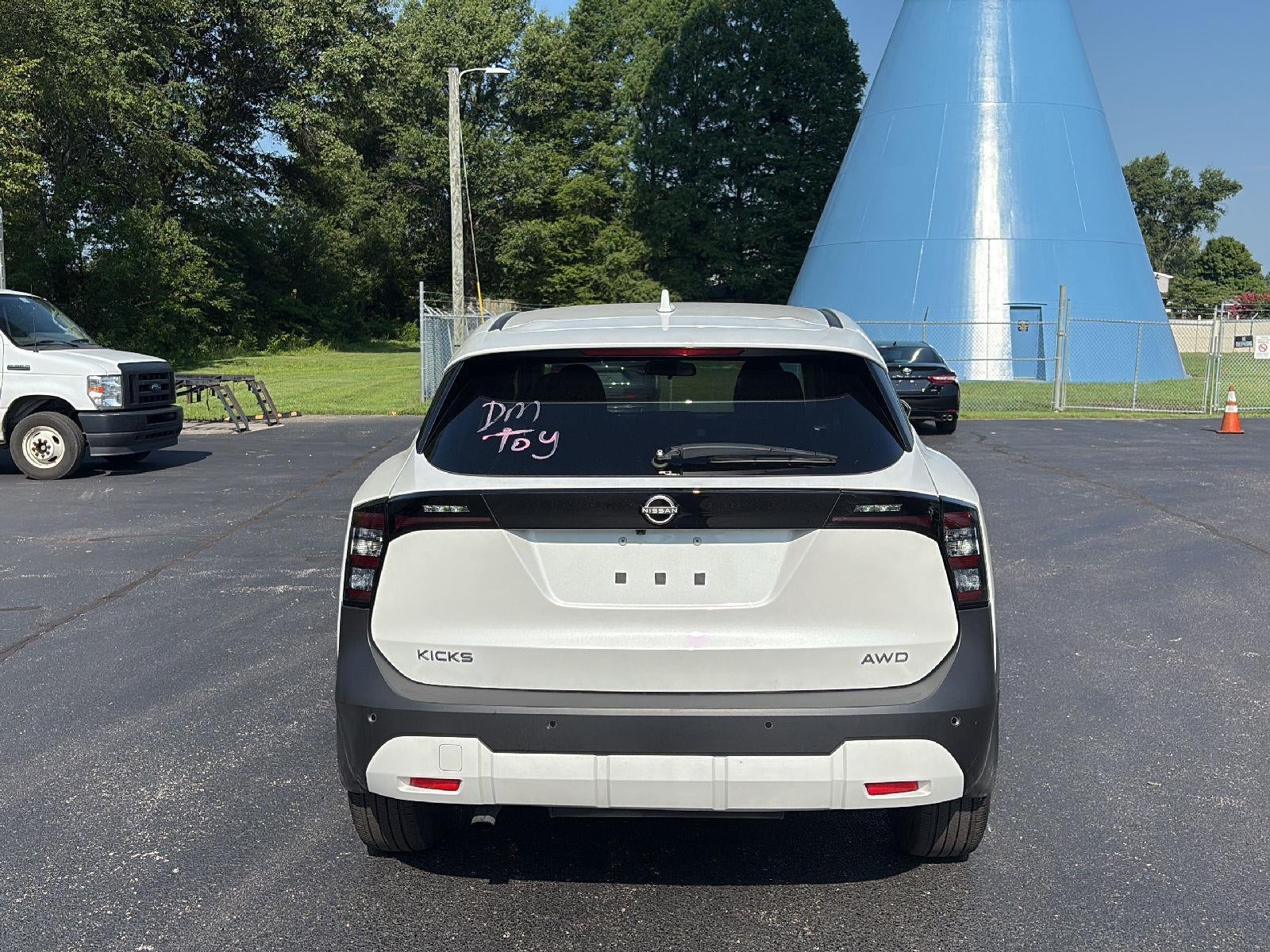 2025 Nissan Kicks SV