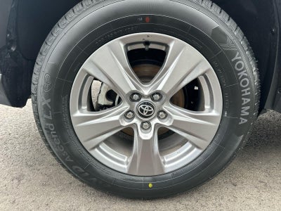 2025 TOYOTA TRUCK RAV4 HYBRID LE