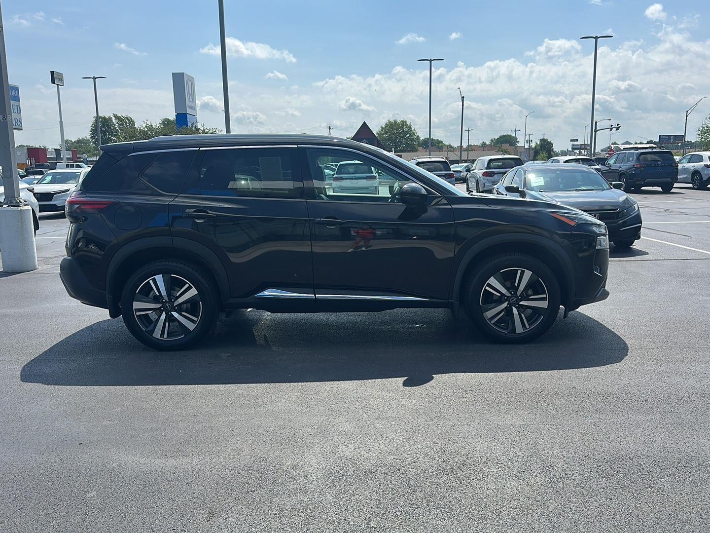 2023 Nissan Rogue SL