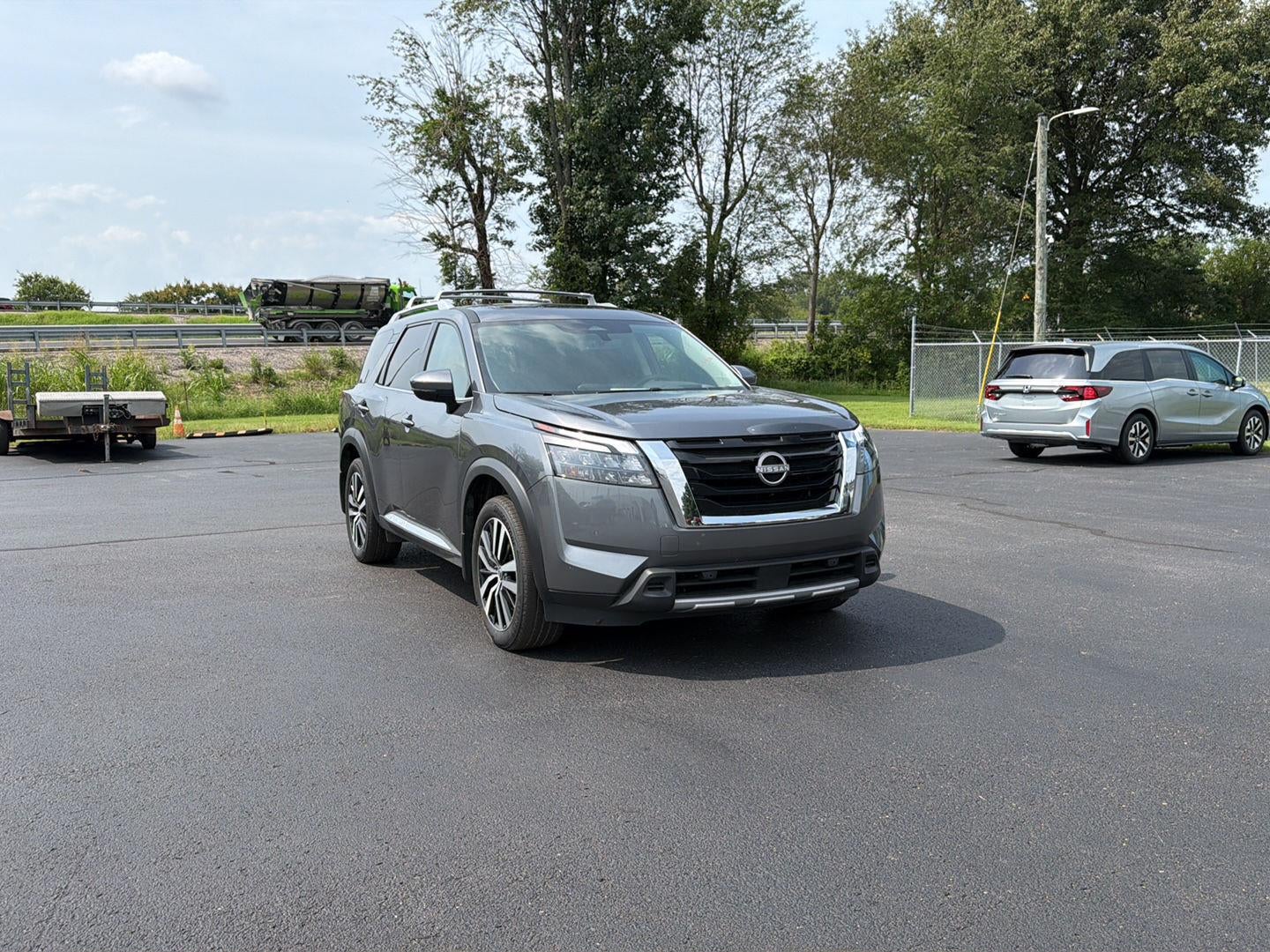 2025 Nissan Pathfinder Platinum