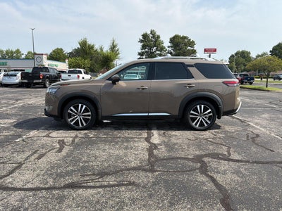 2024 Nissan Pathfinder Platinum