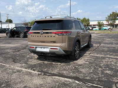 2024 Nissan Pathfinder Platinum
