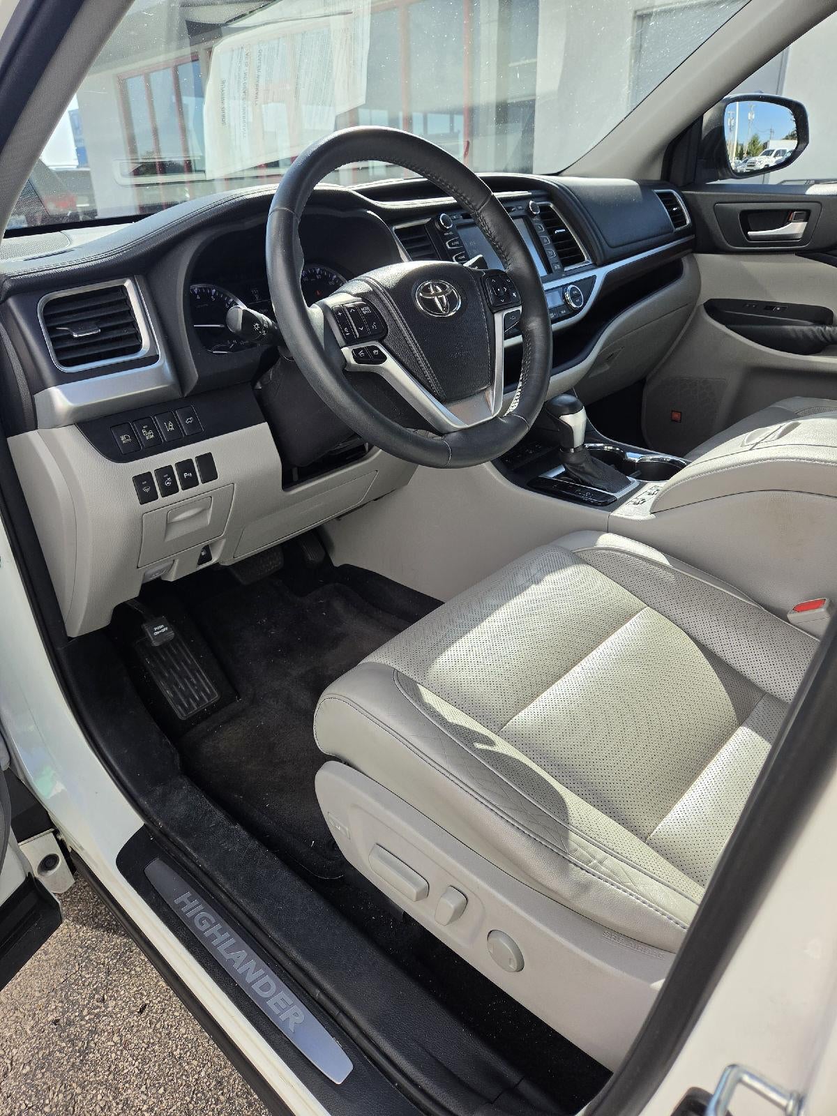2015 Toyota Highlander Limited Platinum