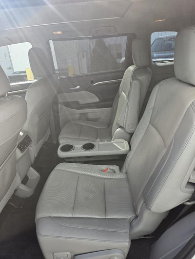 2015 Toyota Highlander Limited Platinum