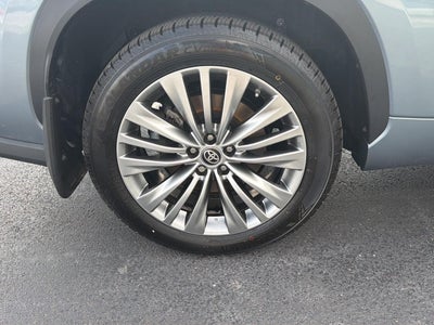 2021 Toyota Highlander Hybrid Platinum