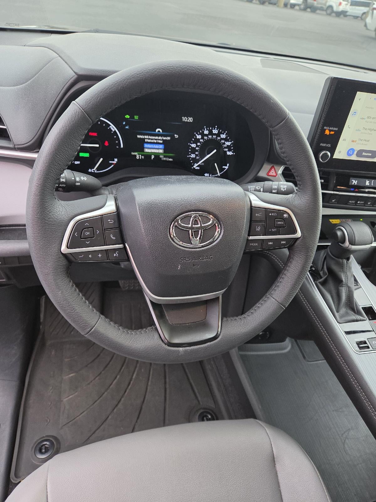 2025 Toyota Sienna XLE 7-Passenger