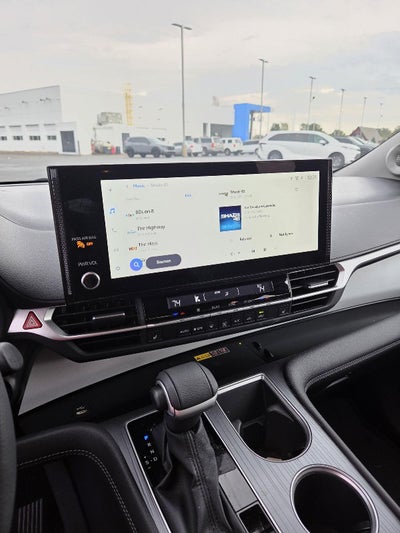 2025 Toyota Sienna XLE 7-Passenger