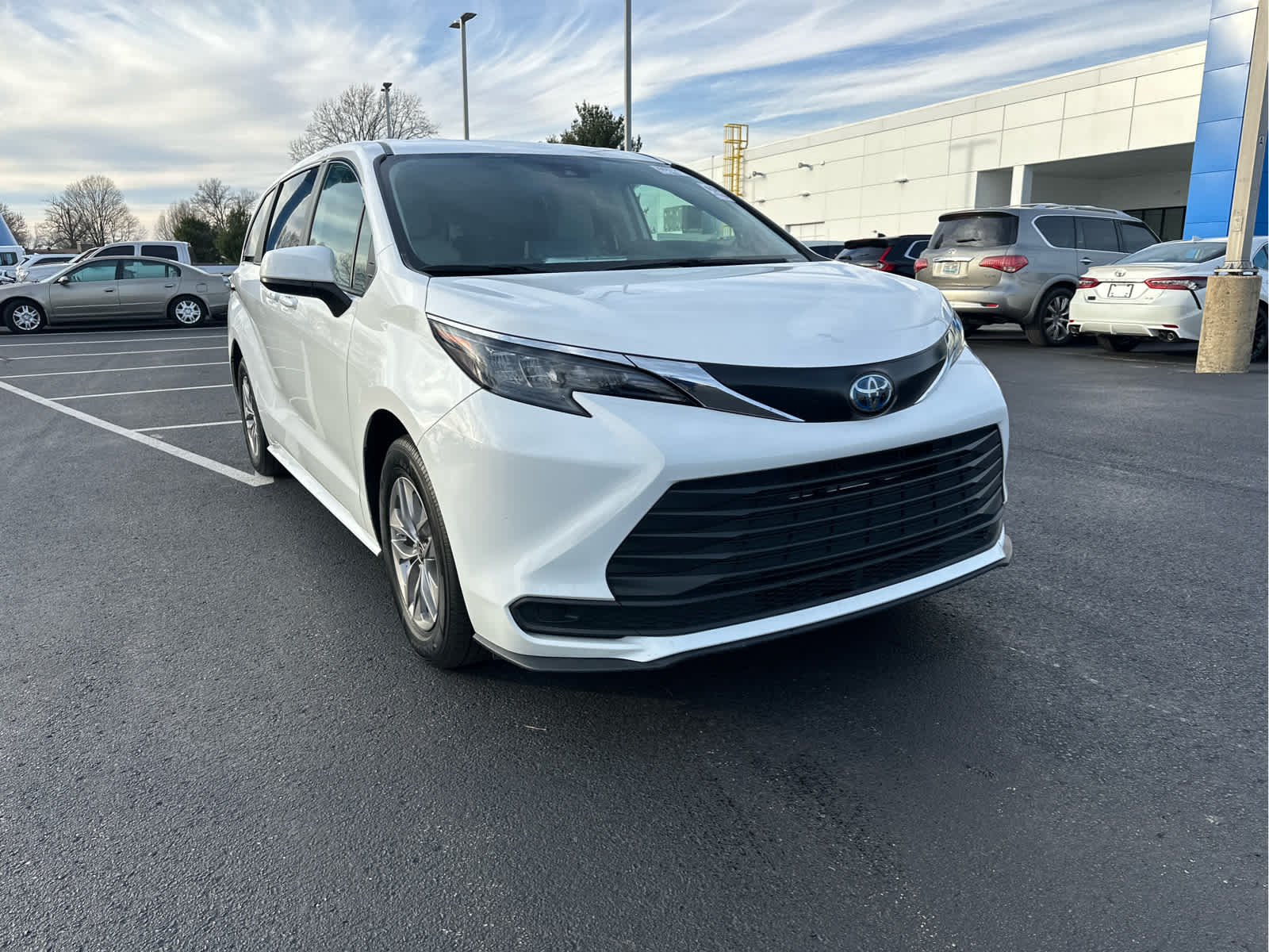 2024 Toyota Sienna LE