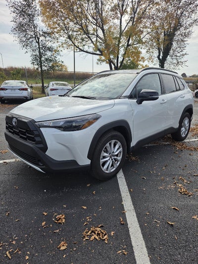 2026 Toyota Corolla Cross LE