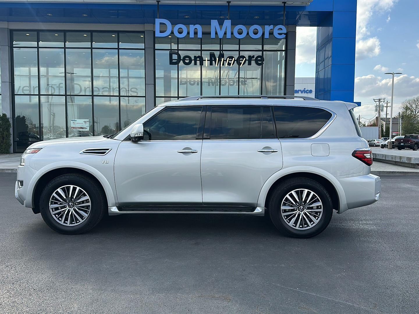 2022 Nissan Armada SL