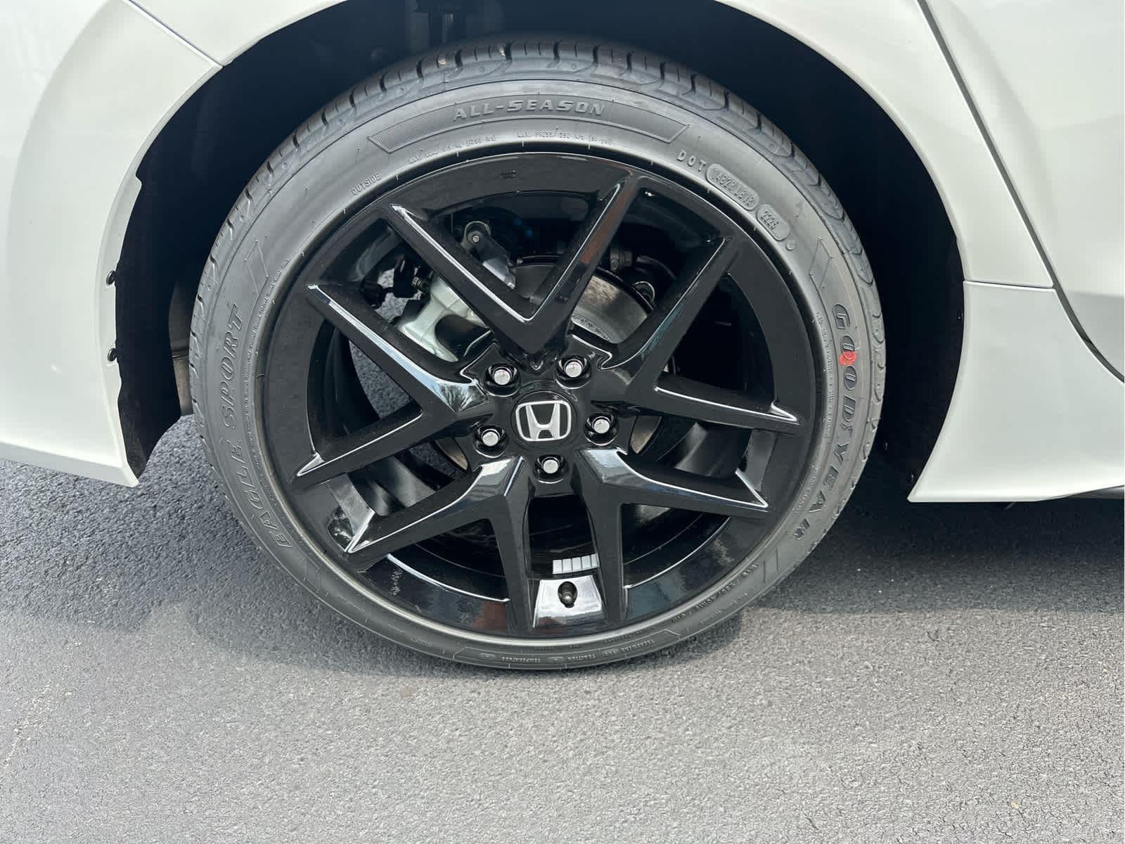 2025 Honda Civic Hatchback Sport - Photo 11