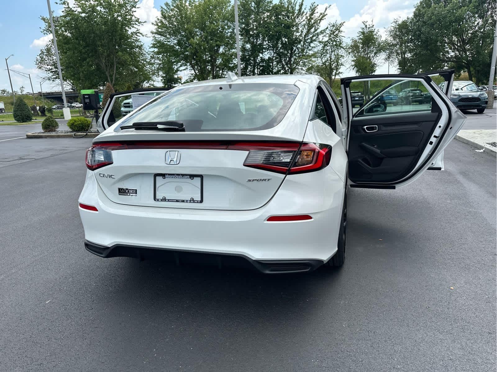 2025 Honda Civic Hatchback Sport - Photo 23