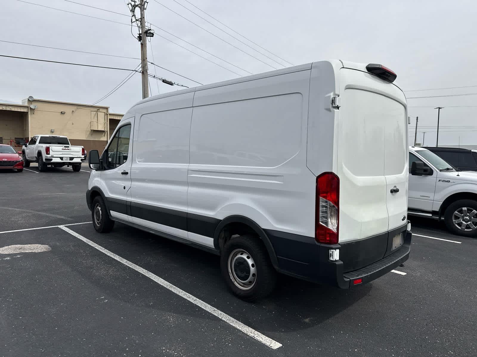 2023 Ford Transit Cargo Van T250 MD RF RWD