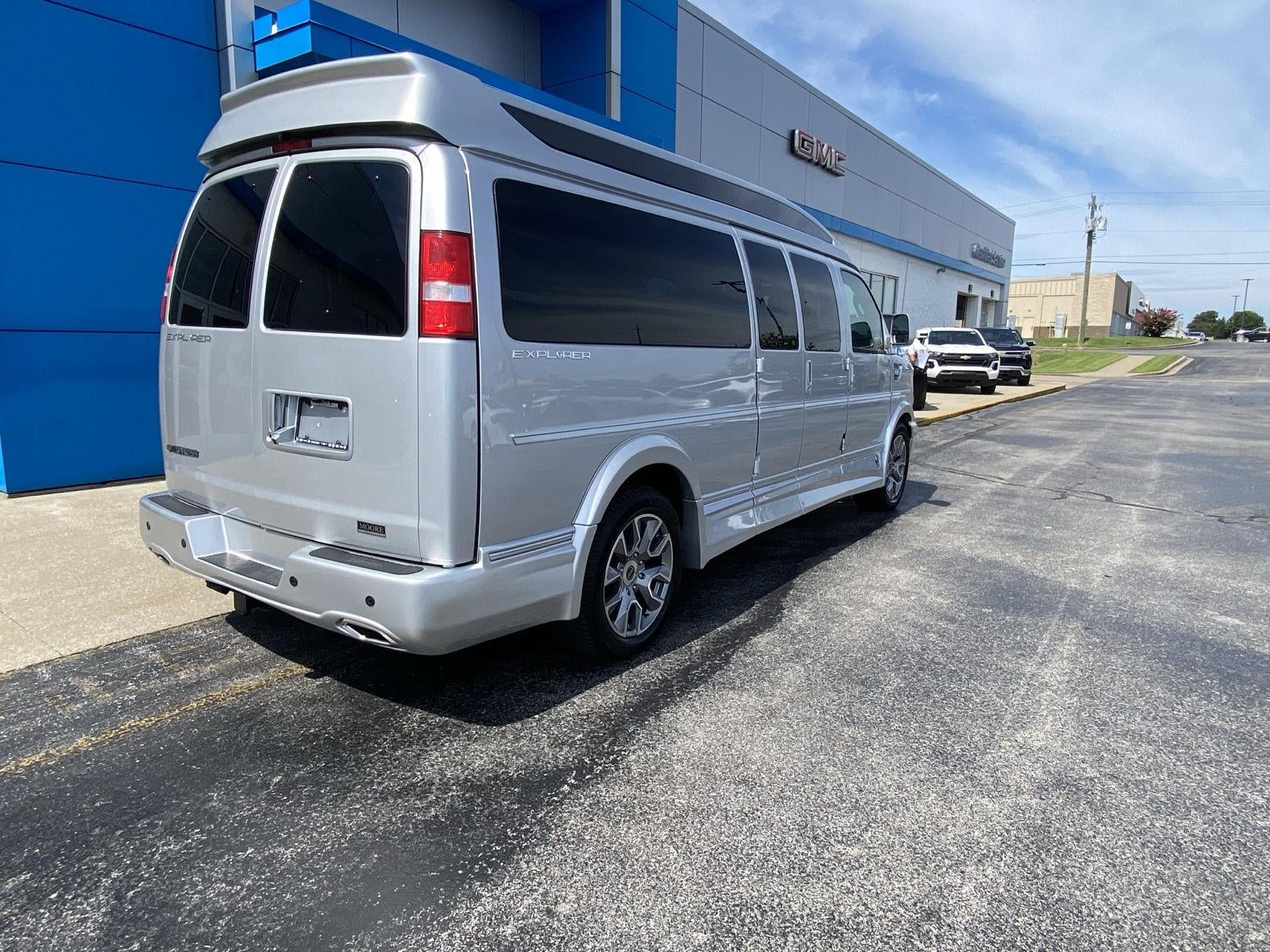 2026 Chevrolet Express Cargo Van 2500 RWD 155"