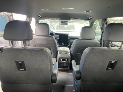 2025 GMC Acadia AWD AT4